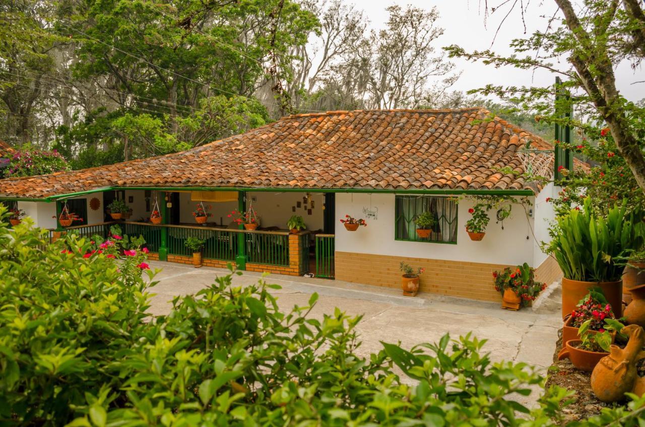 Finca Sol Y Luna San Gil Exteriör bild